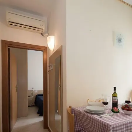 Apartment Uno &