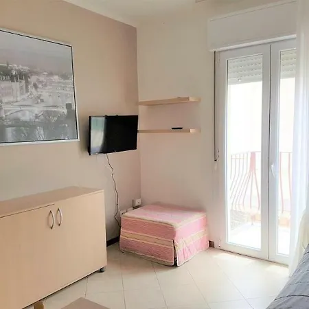 Uno & Apartment